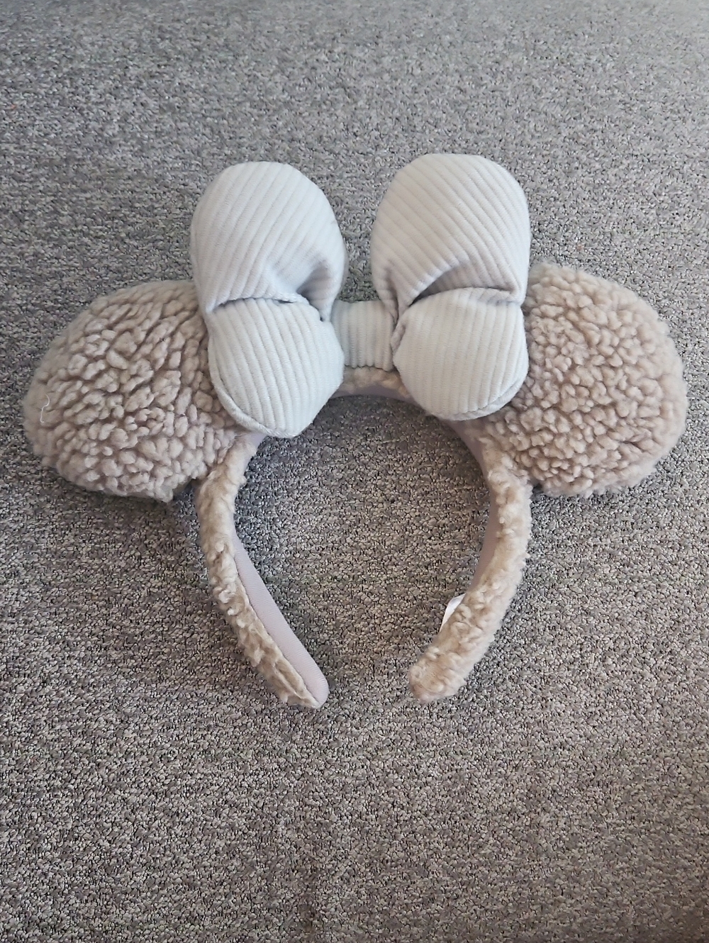 Disney Tokyo Resort Sherpa Minnie Mouse Ears